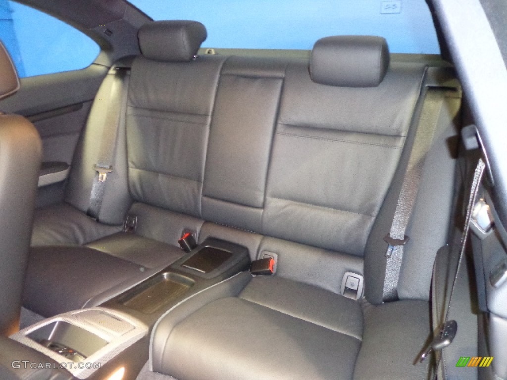 2013 BMW 3 Series 335i xDrive Coupe Rear Seat Photo #75376958