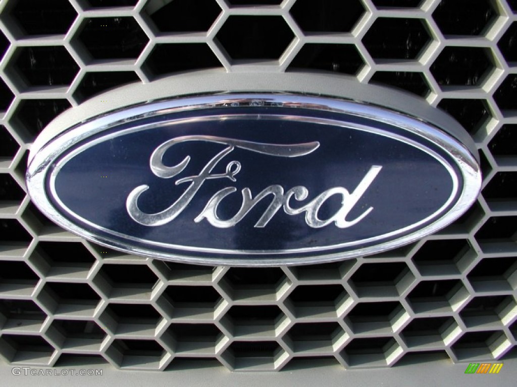 2004 Ford F150 Lariat SuperCrew 4x4 Marks and Logos Photo #75377308