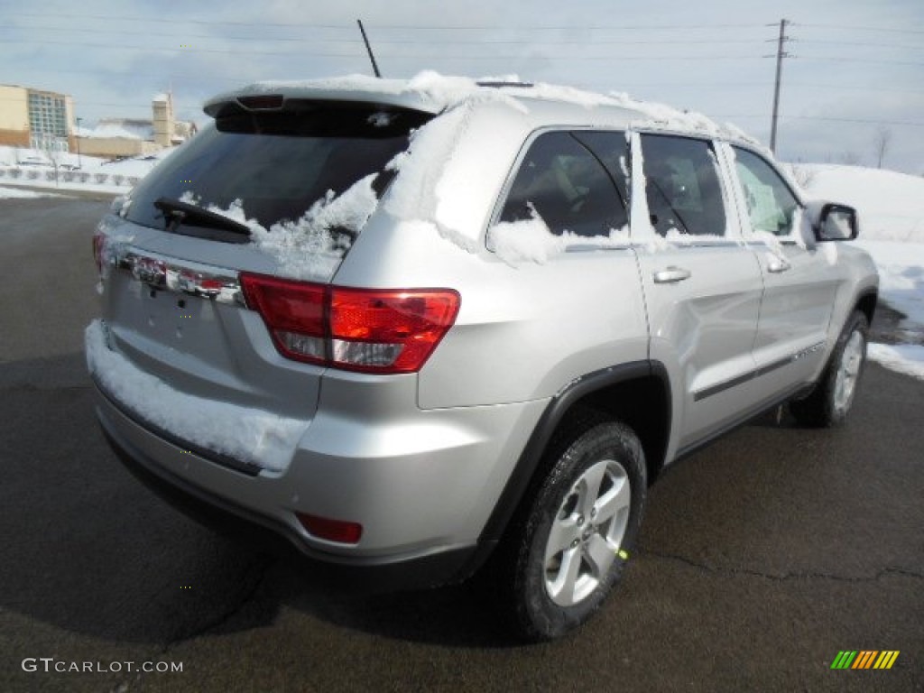2013 Grand Cherokee Laredo X Package 4x4 - Bright Silver Metallic / Black photo #6