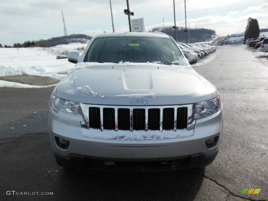 2013 Grand Cherokee Laredo X Package 4x4 - Bright Silver Metallic / Dark Graystone/Medium Graystone photo #3