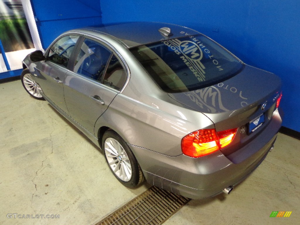2010 3 Series 335i xDrive Sedan - Space Gray Metallic / Black Dakota Leather photo #37