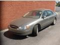 Spruce Green Metallic - Taurus SES Photo No. 2