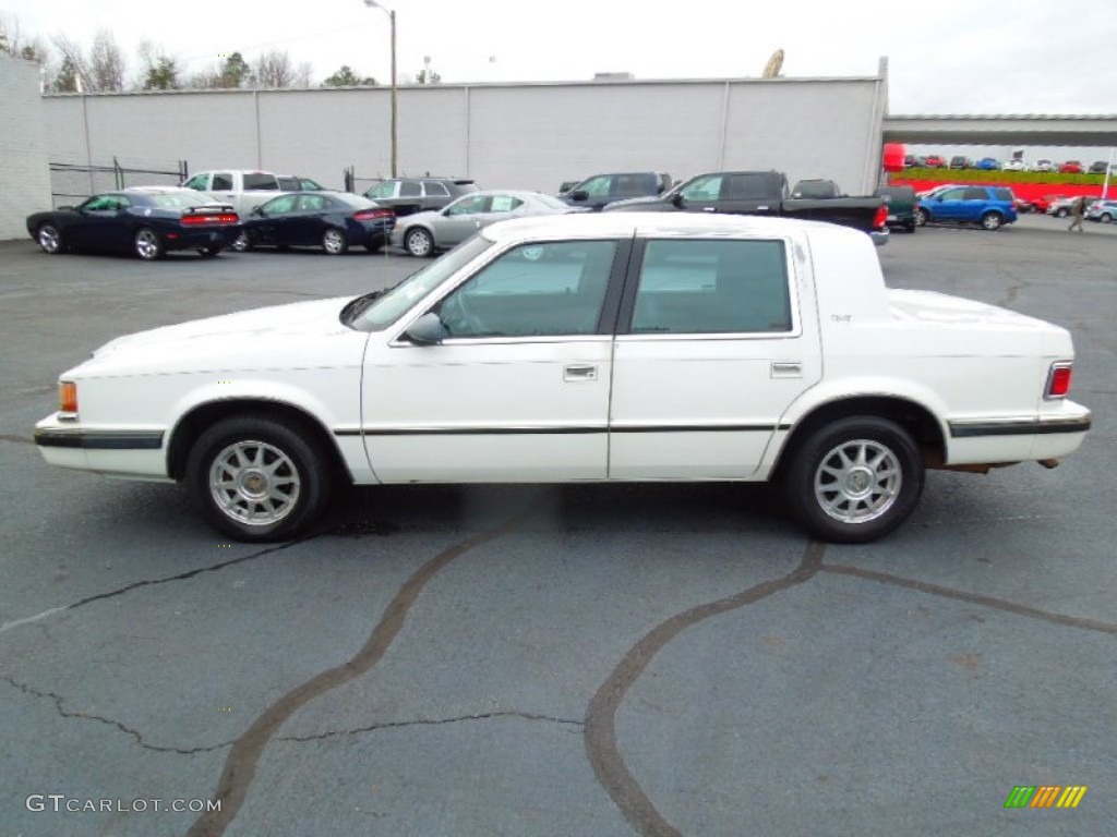 Bright White 1993 Dodge Dynasty LE Sedan Exterior Photo #75384270
