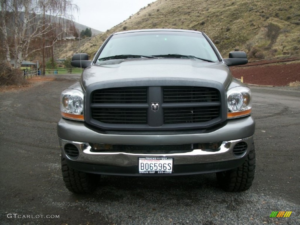 2006 Ram 3500 SLT Mega Cab 4x4 - Mineral Gray Metallic / Medium Slate Gray photo #6