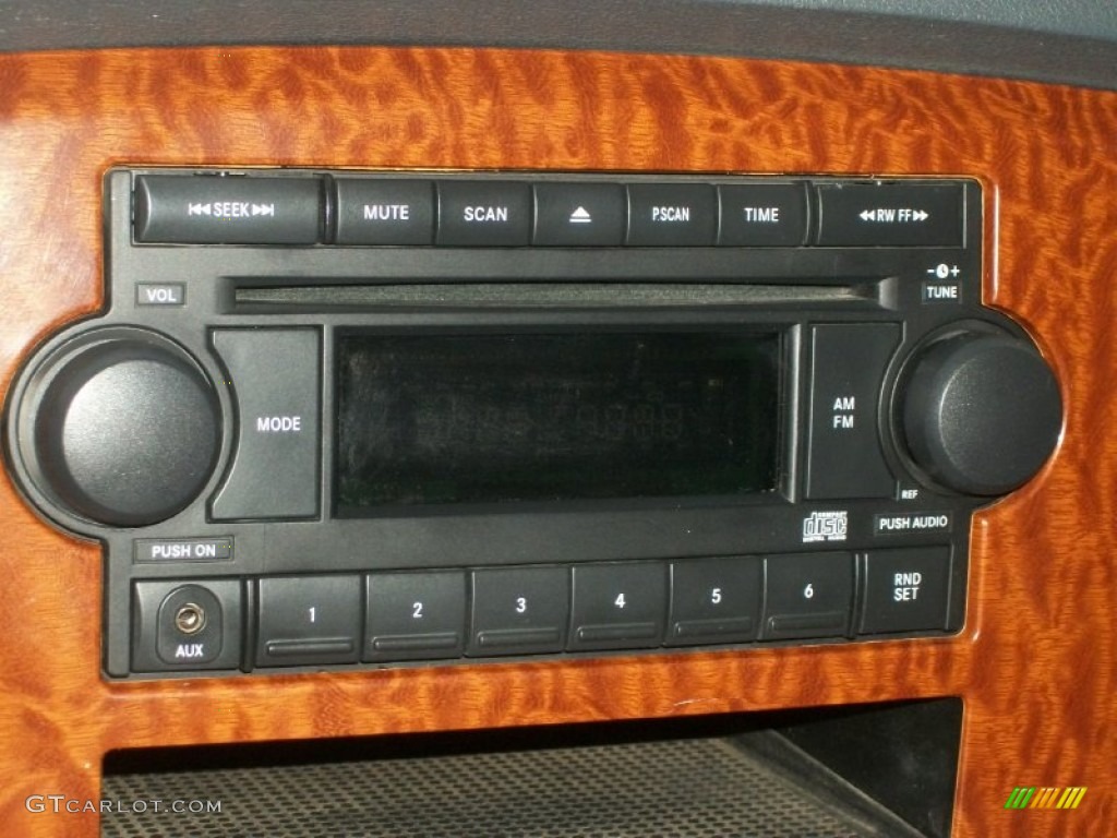 2006 Dodge Ram 3500 SLT Mega Cab 4x4 Audio System Photo #75387407