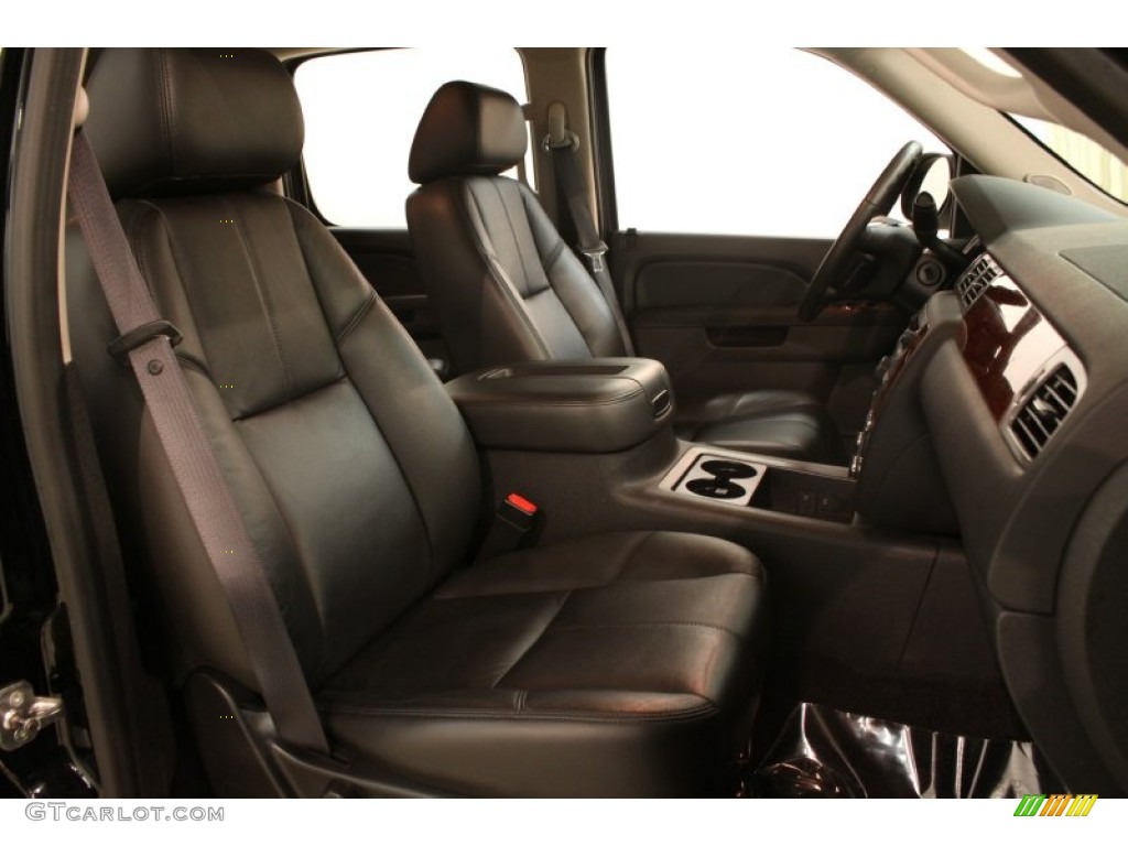 2011 Suburban LT 4x4 - Black / Ebony photo #12