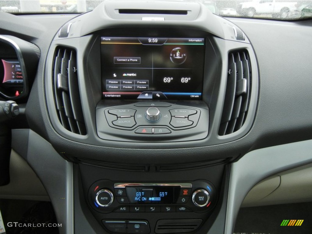 2013 Ford C-Max Hybrid SE Controls Photo #75395457