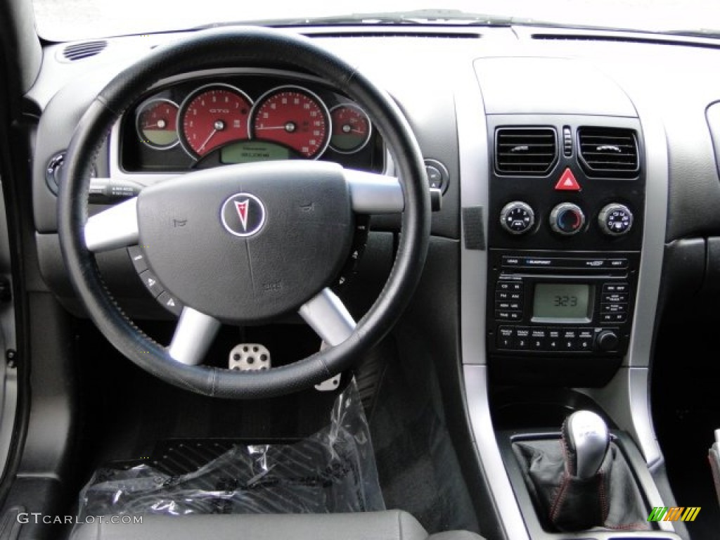 2004 Pontiac GTO Coupe Black Dashboard Photo #75397207