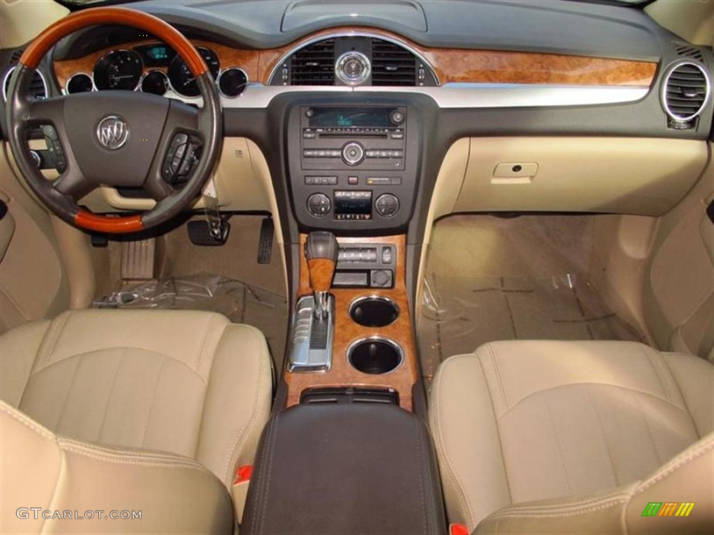 2008 Buick Enclave CXL Cashmere/Cocoa Dashboard Photo #75398679