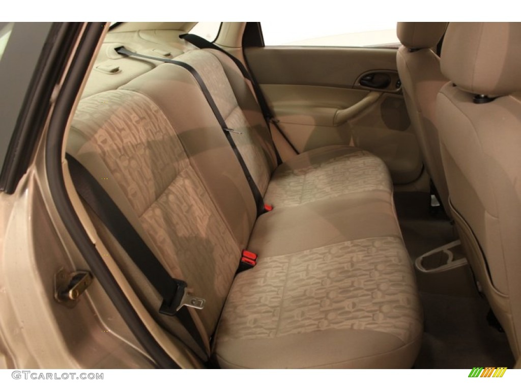 2005 Ford Focus ZX4 S Sedan Rear Seat Photo #75401067
