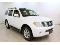 Avalanche White - Pathfinder SE 4x4 Photo No. 1