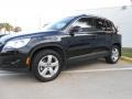 Deep Black Metallic - Tiguan SE Photo No. 3