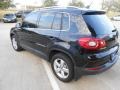 Deep Black Metallic - Tiguan SE Photo No. 5