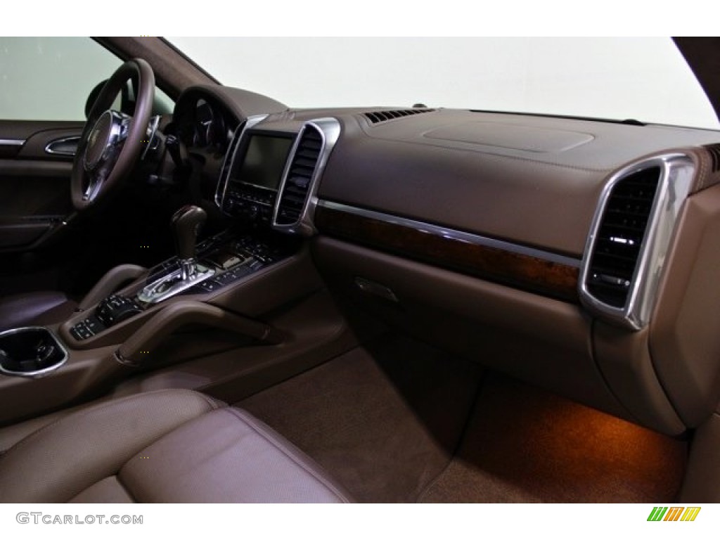 2011 Cayenne Turbo - Sand White / Umber Brown photo #33