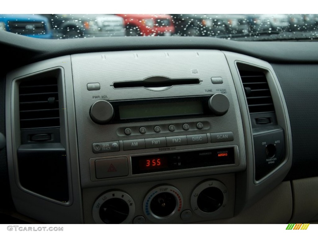 2005 Tacoma Access Cab - Indigo Ink Blue Pearl / Taupe photo #21