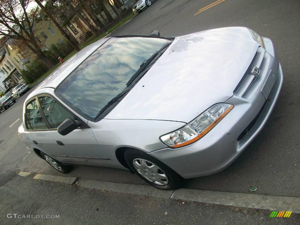 1999 Accord DX Sedan - Satin Silver Metallic / Gray photo #17