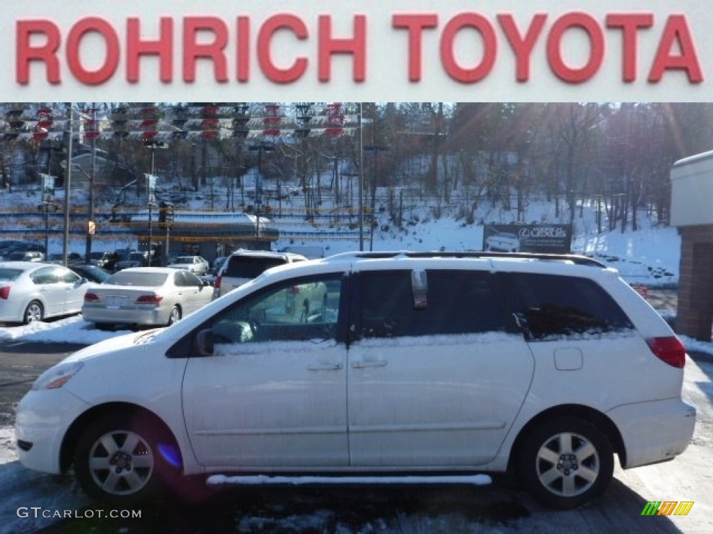 Natural White Toyota Sienna