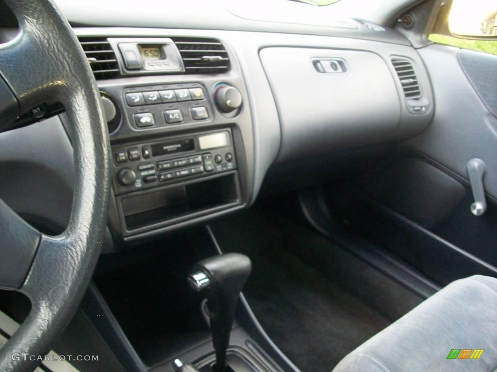 1999 Accord DX Sedan - Satin Silver Metallic / Gray photo #19