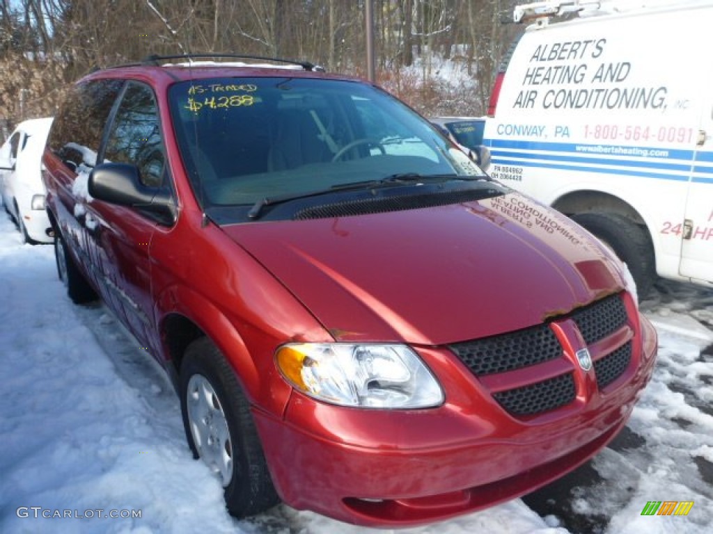 2001 Grand Caravan SE - Inferno Red Pearlcoat / Taupe photo #1