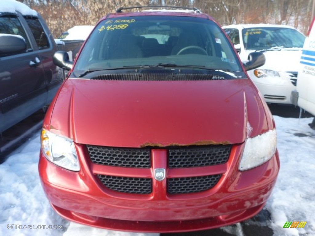 2001 Grand Caravan SE - Inferno Red Pearlcoat / Taupe photo #4