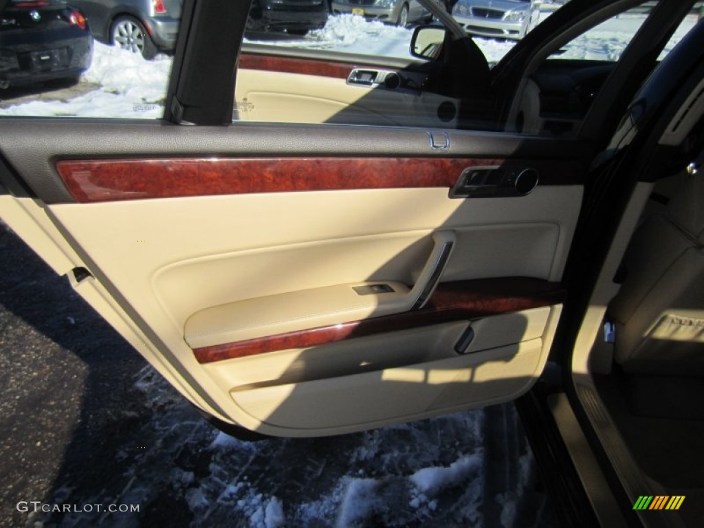 2004 Volkswagen Phaeton W12 4Motion Sedan Sonnen Beige Door Panel Photo #75411054