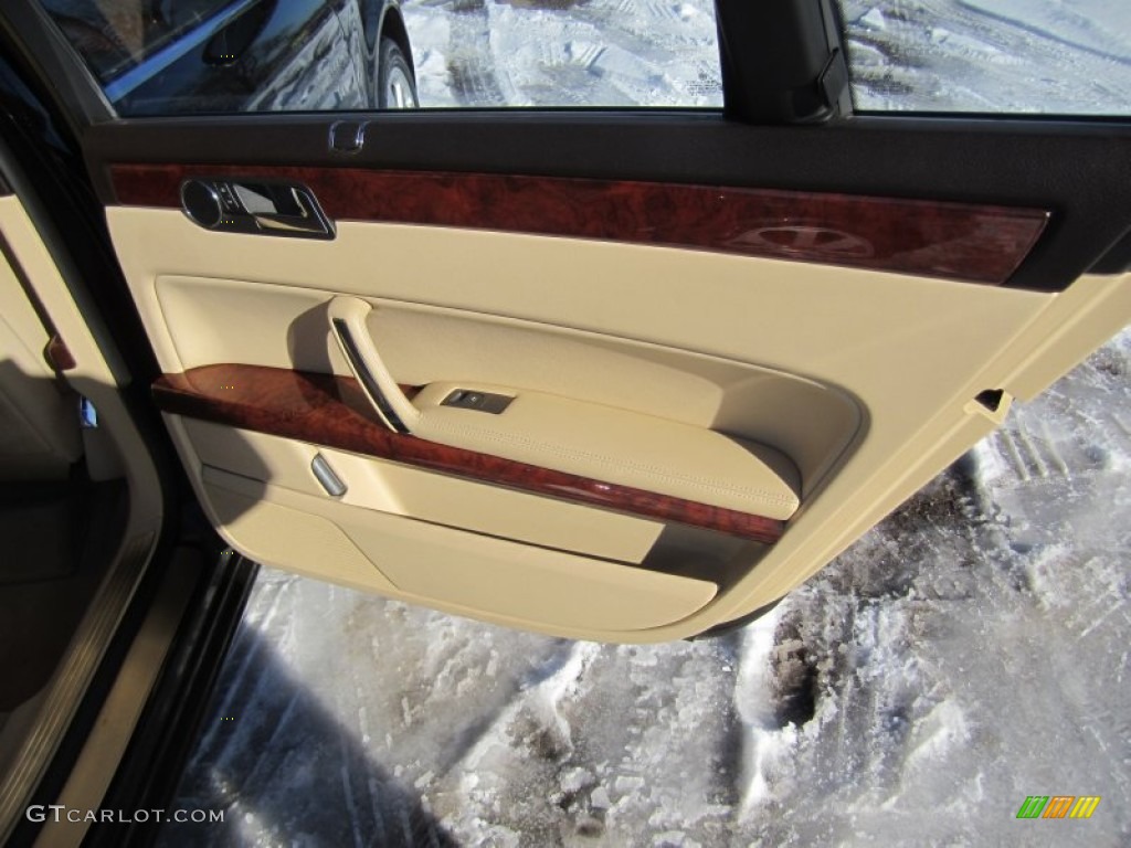 2004 Volkswagen Phaeton W12 4Motion Sedan Sonnen Beige Door Panel Photo #75411117