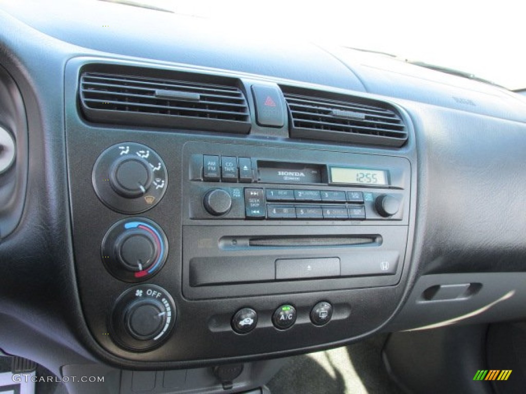 2002 Honda Civic LX Sedan Controls Photo #75412305