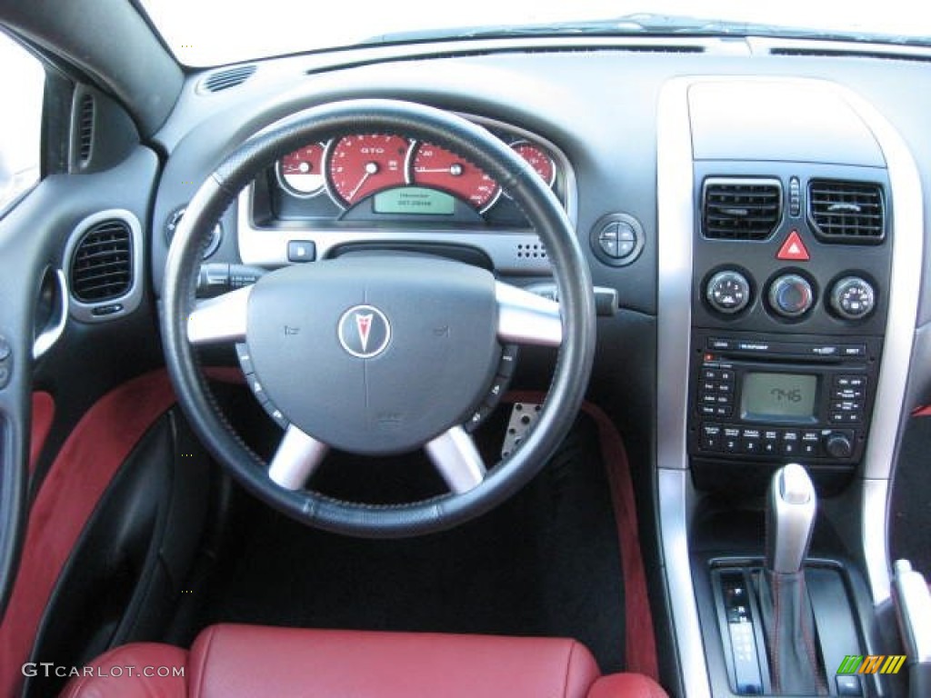 2005 Pontiac GTO Coupe Red Dashboard Photo #75413043