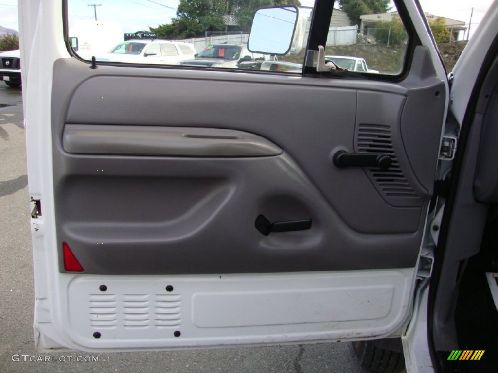 1997 F350 XL Regular Cab 4x4 - Oxford White / Opal Grey photo #9