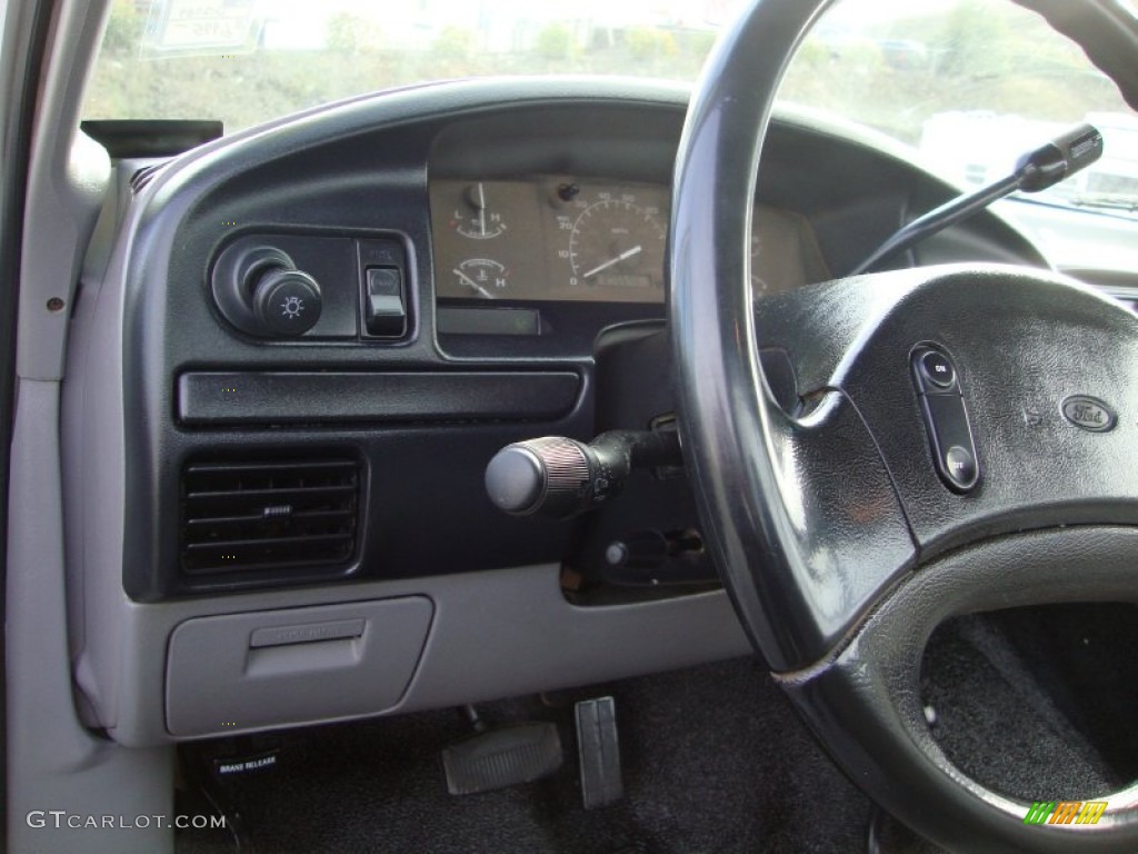 1997 F350 XL Regular Cab 4x4 - Oxford White / Opal Grey photo #10