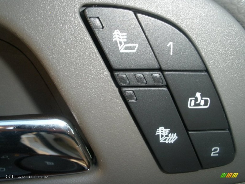 2011 GMC Sierra 2500HD SLT Crew Cab 4x4 Controls Photo #75418251