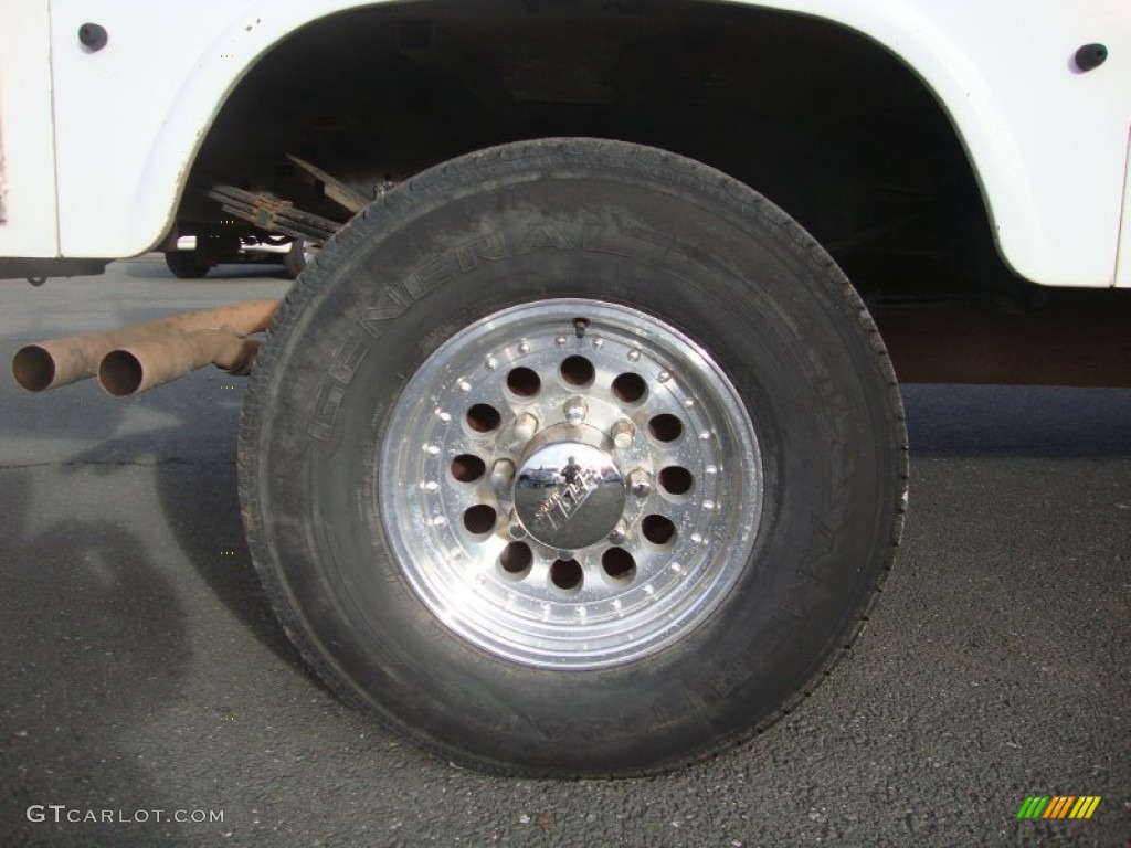 1997 F350 XL Regular Cab 4x4 - Oxford White / Opal Grey photo #18