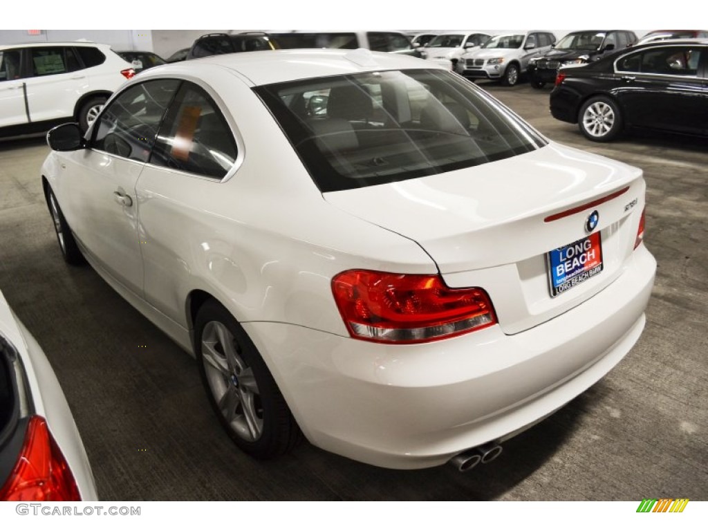 2013 1 Series 128i Coupe - Alpine White / Black photo #4