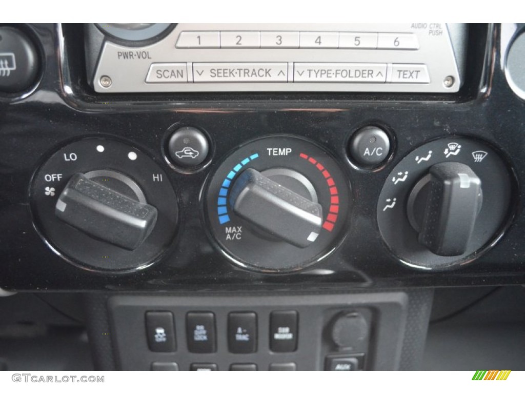 2010 Toyota FJ Cruiser 4WD Controls Photo #75422514