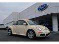 Harvest Moon Beige 2007 Volkswagen New Beetle 2.5 Coupe