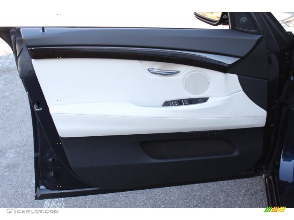 2012 BMW 5 Series 550i xDrive Gran Turismo Ivory White/Black Door Panel Photo #75424362