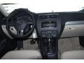 Black Uni - Jetta SE Sedan Photo No. 14