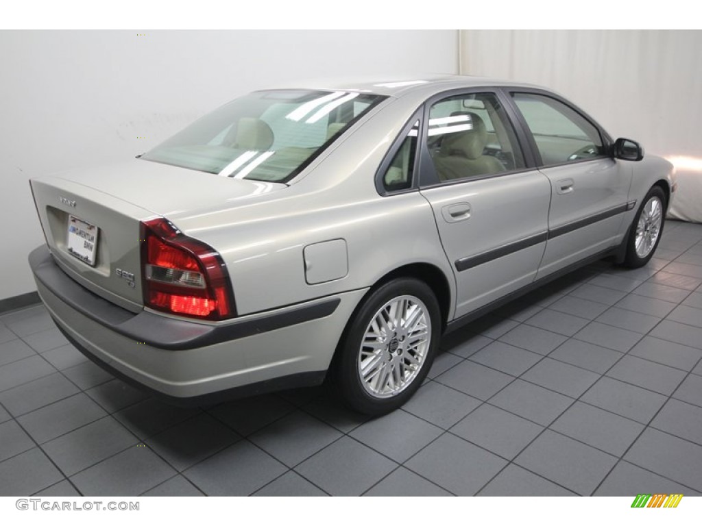 2000 S80 T6 - Moondust Metallic / Light Sand photo #11