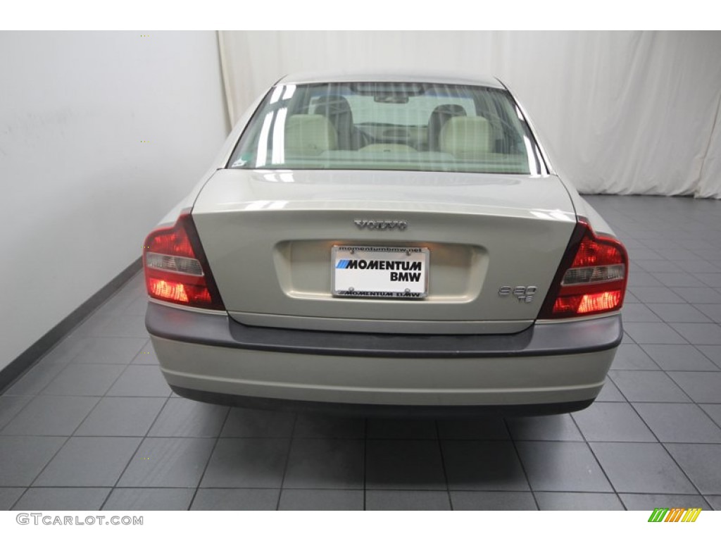 2000 S80 T6 - Moondust Metallic / Light Sand photo #12