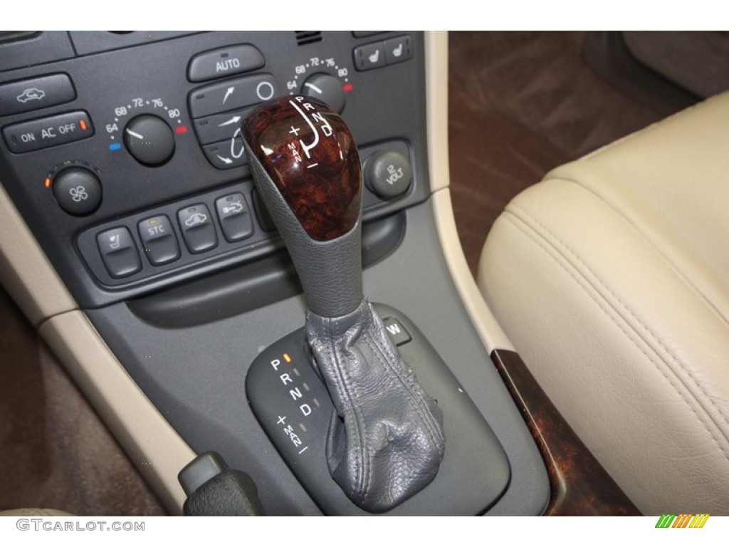 2000 S80 T6 - Moondust Metallic / Light Sand photo #21