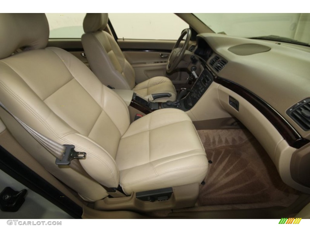 2000 S80 T6 - Moondust Metallic / Light Sand photo #37