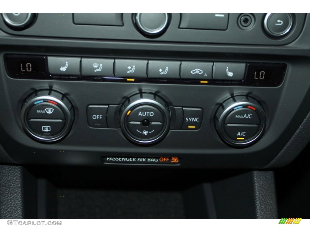 2013 Volkswagen Jetta GLI Autobahn Controls Photo #75429483
