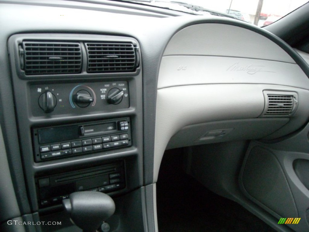 1999 Mustang V6 Coupe - Electric Green Metallic / Light Graphite photo #20