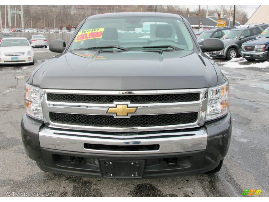 2011 Silverado 1500 Regular Cab 4x4 - Taupe Gray Metallic / Dark Titanium photo #2