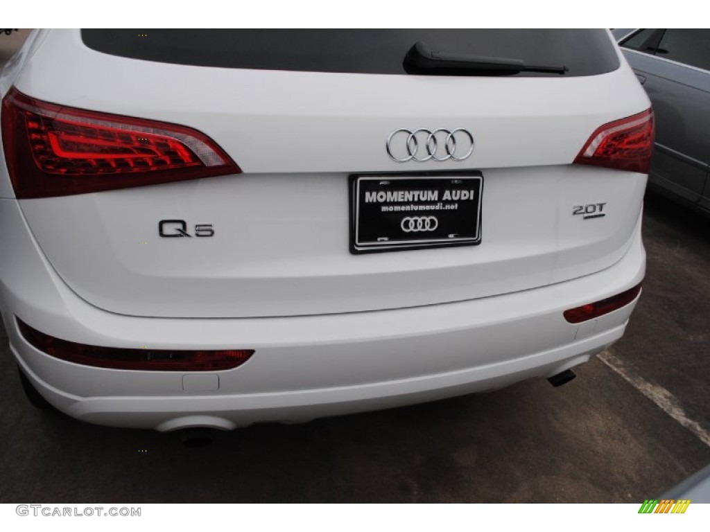 2011 Q5 2.0T quattro - Ibis White / Cinnamon Brown photo #6