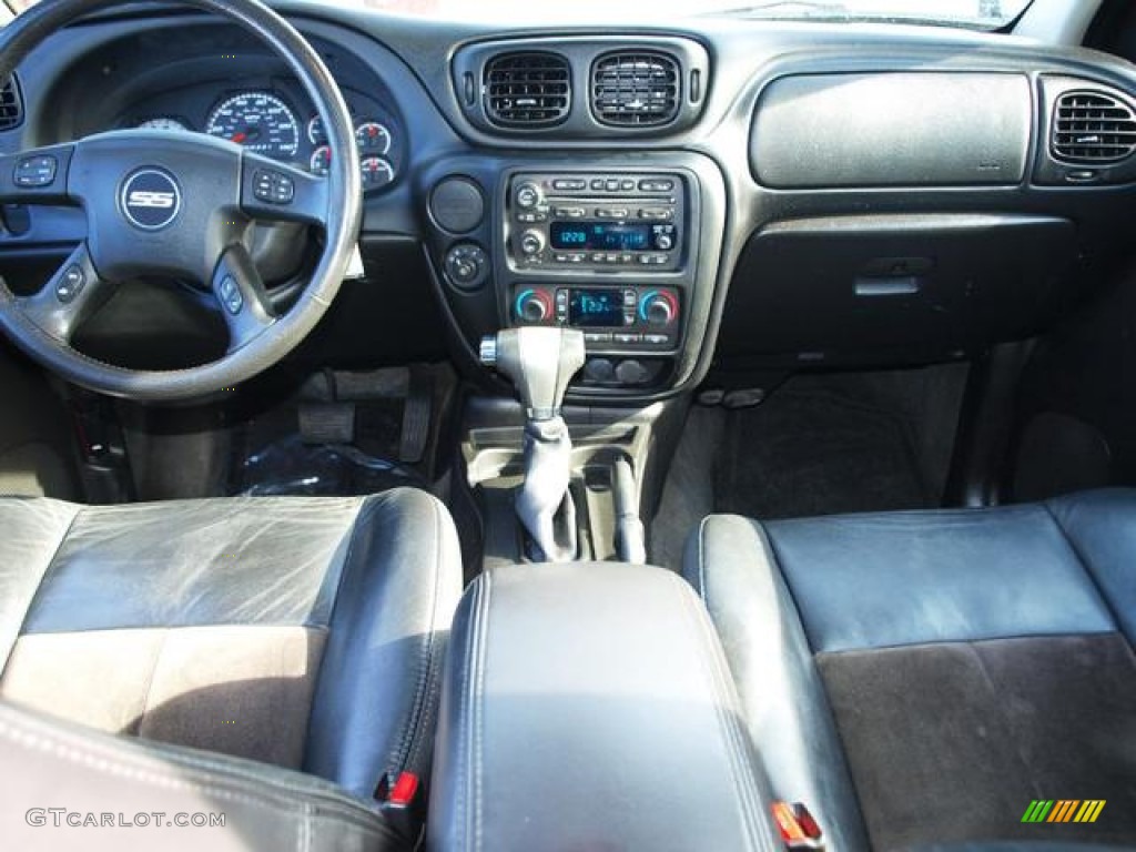 2009 Chevrolet TrailBlazer SS AWD Ebony Dashboard Photo #75438721