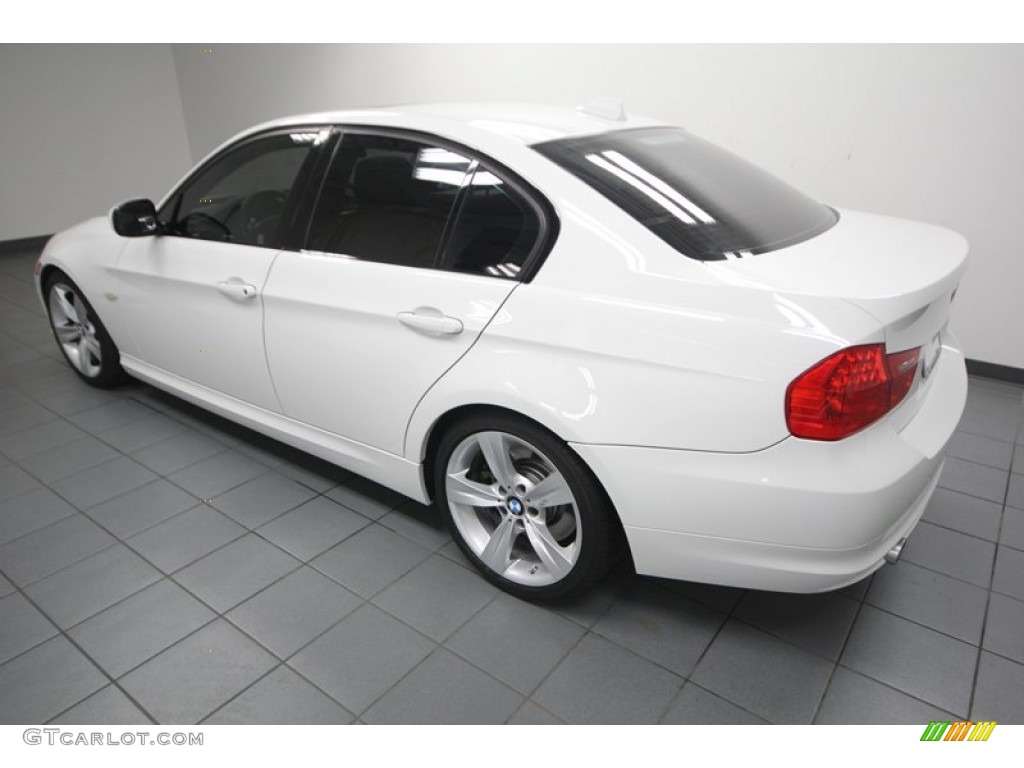 2009 3 Series 335i Sedan - Alpine White / Black photo #6