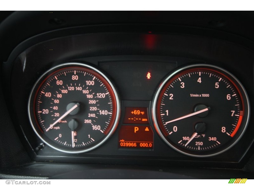 2009 3 Series 335i Sedan - Alpine White / Black photo #42