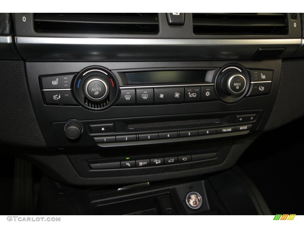 2012 BMW X5 M Standard X5 M Model Controls Photo #75440337