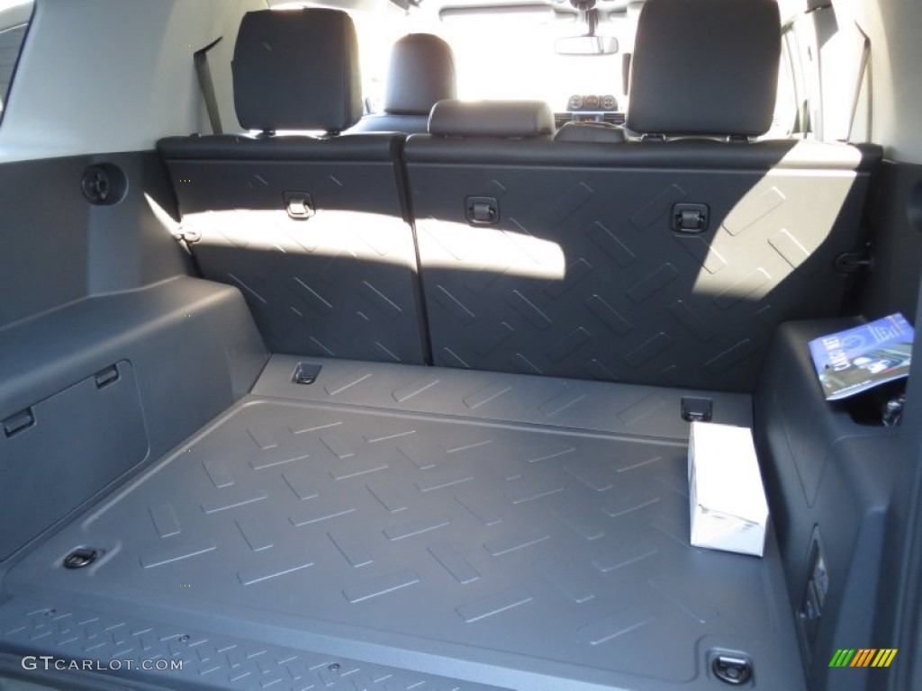 2013 Toyota FJ Cruiser Trail Teams Special Edition 4WD Trunk Photos